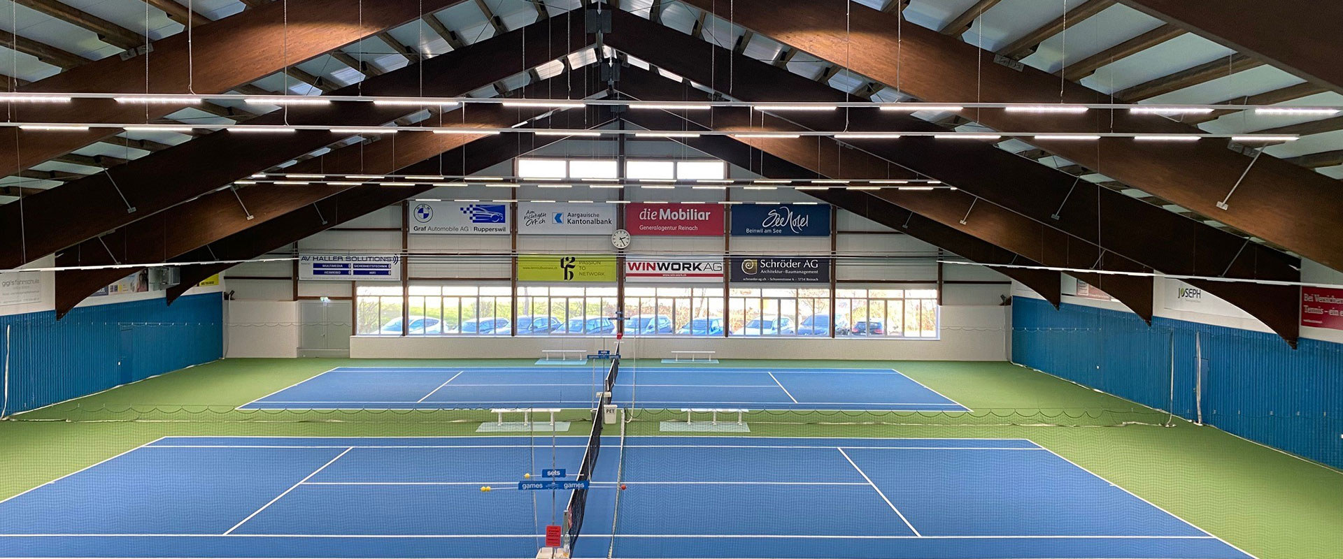 Indoor Tennisplätze