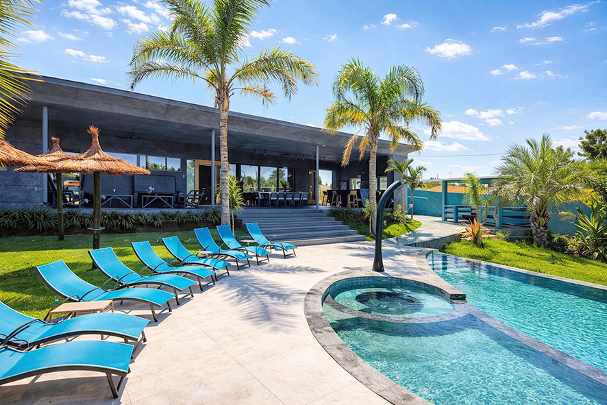 Tenniscamp Erholung am Pool